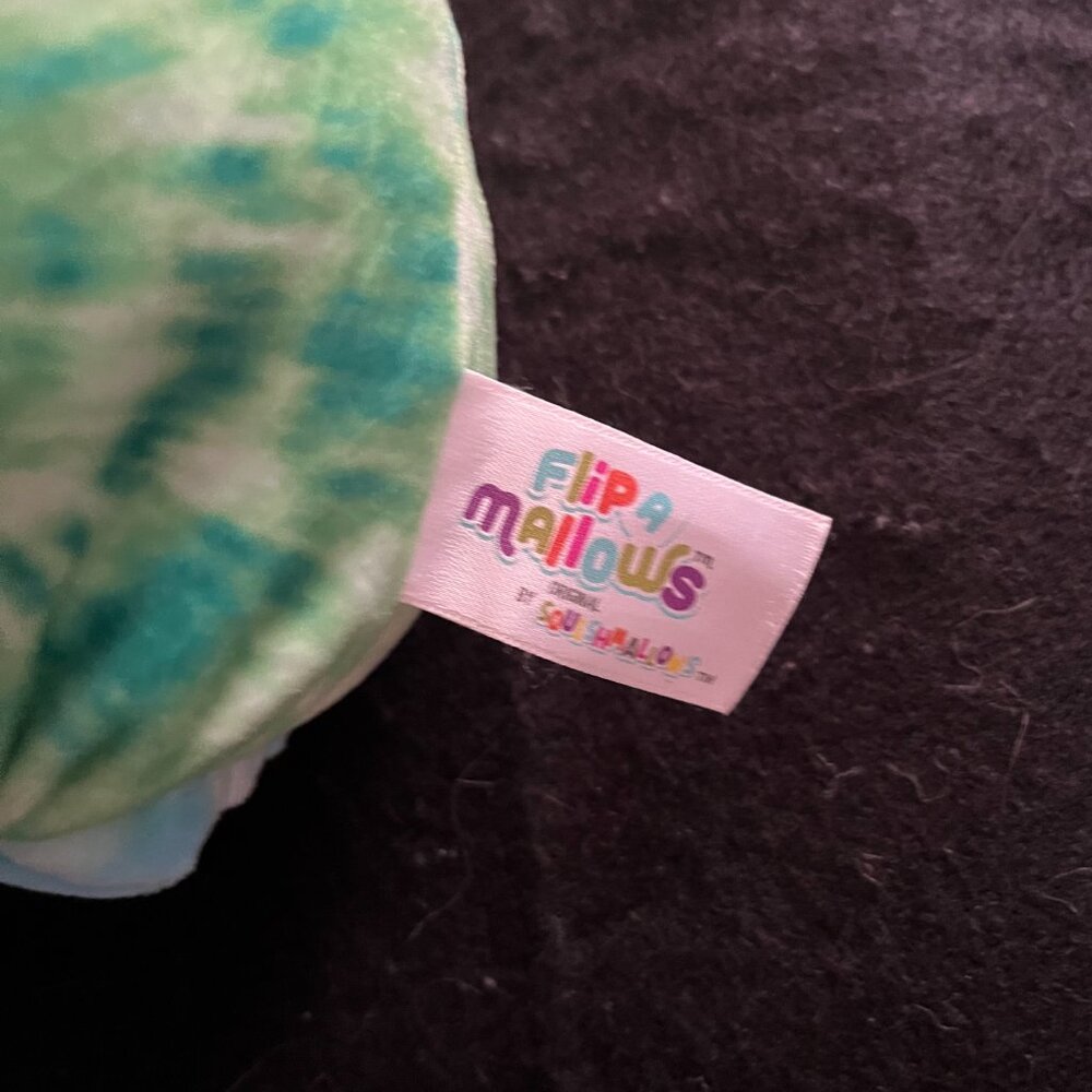 Rocio The Triceratops/Shantira The Pterodactyl Flip-A-Mellows - Picture 7 of 7